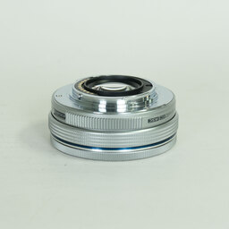 OLYMPUS M.ZUIKO DIGITAL ED 14-42mm F3.5-5.6 EZ シルバー