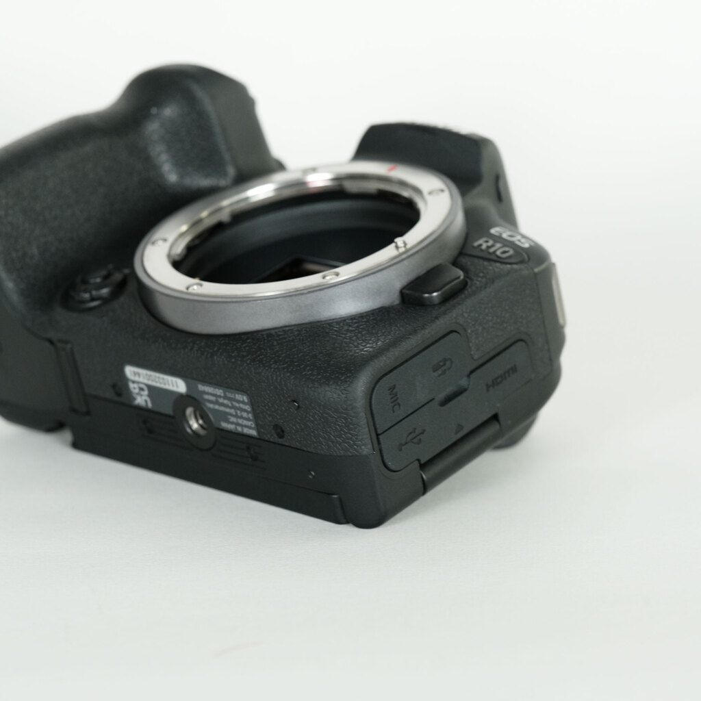 Canon EOS R10 Canon EOS R10