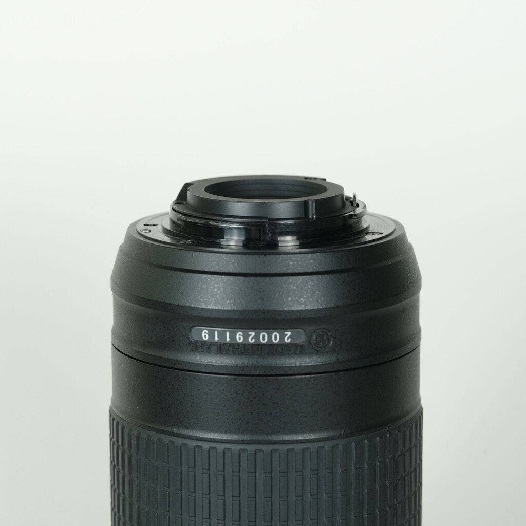 Nikon AF-P DX NIKKOR 70-300mm f/4.5-6.3G ED VR Nikon AF-P DX NIKKOR 70-300mm f/4.5-6.3G ED VR