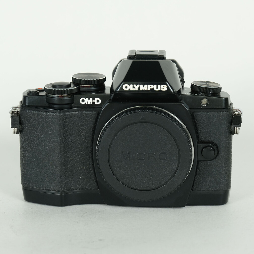 OLYMPUS オリンパス OM-D E-M10 ボディ ブラック OLYMPUS OM-D E-M10 ボディ ブラックの出品 | ONE SCENE（ワンシーン）