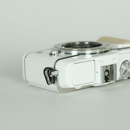 OLYMPUS PEN E-P5 ボディ ホワイト