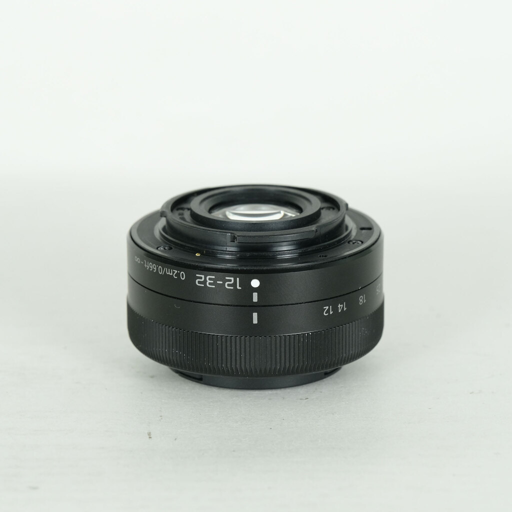 Panasonic LUMIX G VARIO 12-32mm / F3.5-5.6 ASPH. / MEGA O.I.S.の