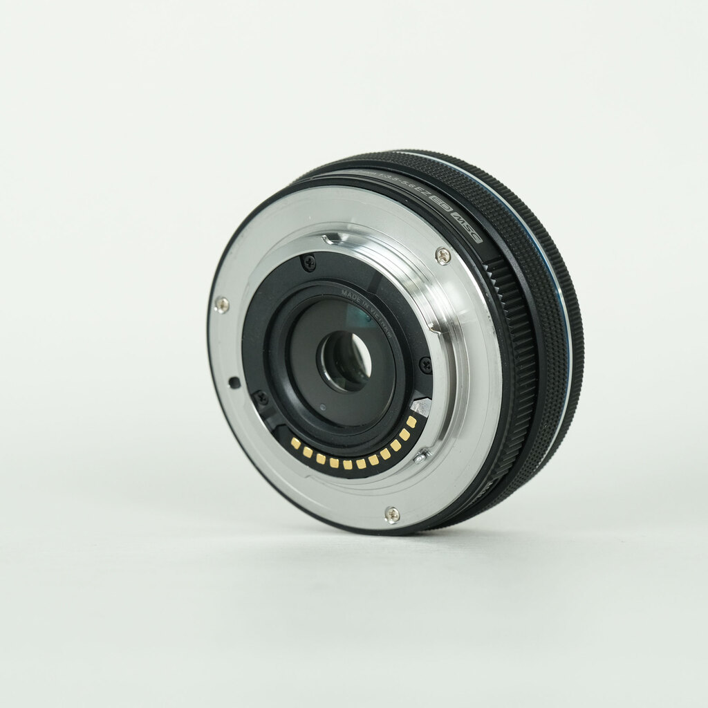 OLYMPUS M.ZUIKO DIGITAL ED 14-42mm F3.5-5.6 EZ ブラックの出品