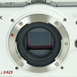 Panasonic LUMIX DMC-GF2-K ボディ ホワイト