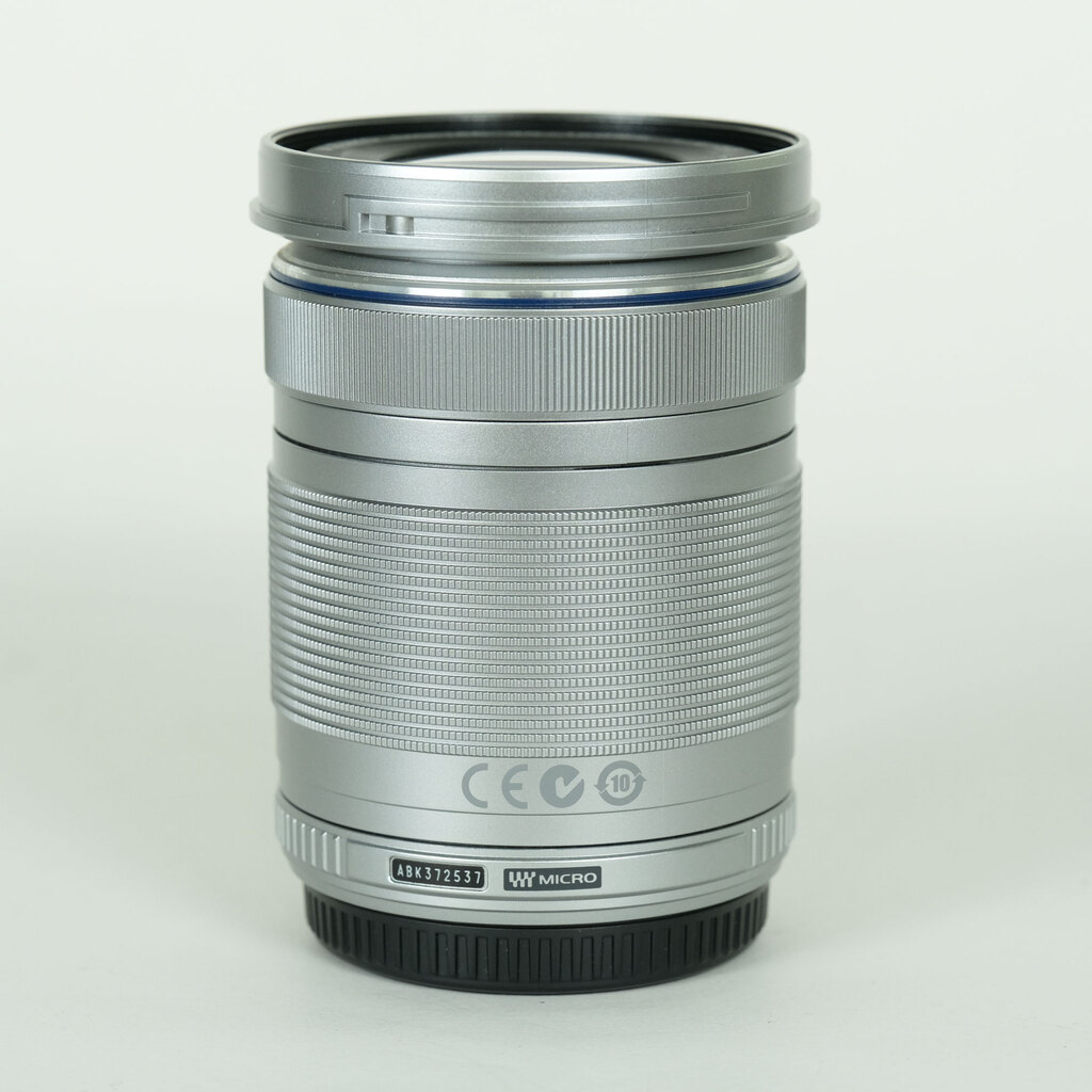OLYMPUS M.ZUIKO DIGITAL ED 40-150mm F4.0-5.6 R [�V���o�[]