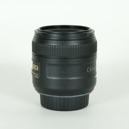 Nikon AF-S DX Micro NIKKOR 40mm f/2.8G Nikon AF-S DX Micro NIKKOR 40mm f/2.8G