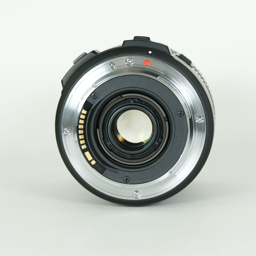 SIGMA 18-250mm F3.5-6.3 DC MACRO OS HSM (キヤノンEF用) SIGMA 18-250mm F3.5-6.3 DC MACRO OS HSM (キヤノンEF用)