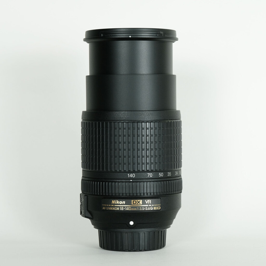 Nikon AF-S DX NIKKOR 18-140mm F3.5-5.6G ED VR Nikon AF-S DX NIKKOR 18-140mm F3.5-5.6G ED VR