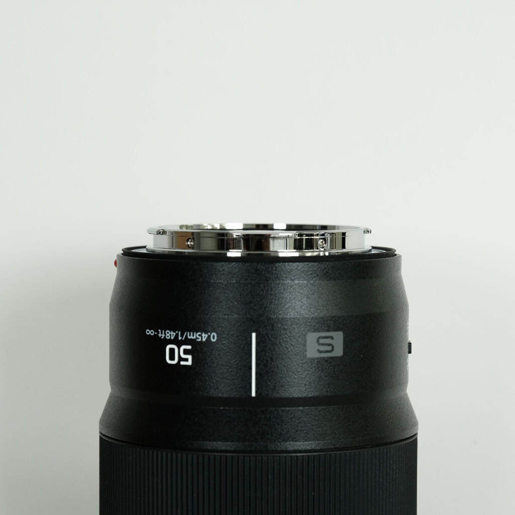 Panasonic LUMIX S 50mm F1.8 Panasonic LUMIX S 50mm F1.8