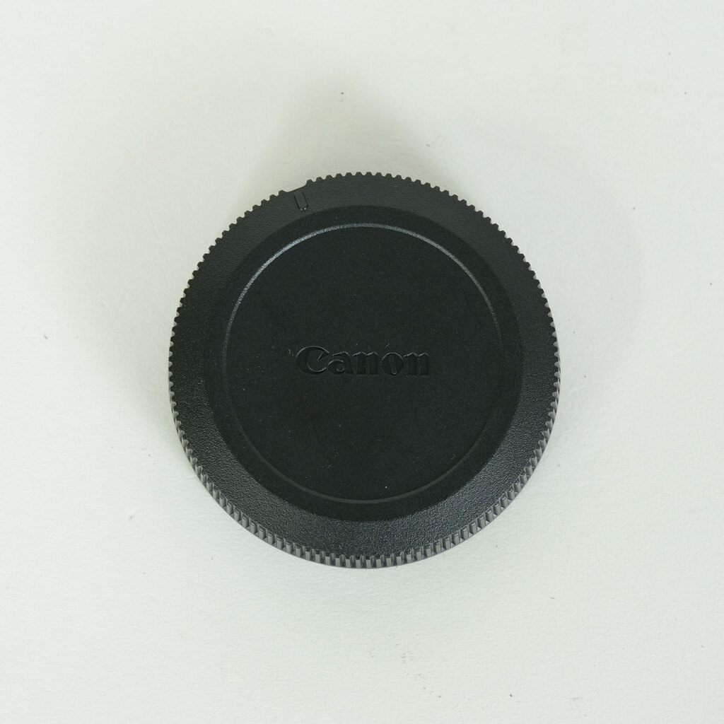 Canon RF35mm F1.8 MACRO IS STM