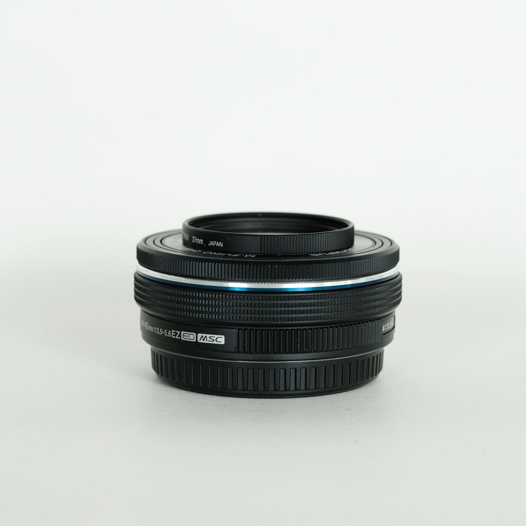 OLYMPUS M.ZUIKO DIGITAL ED 14-42mm F3.5-5.6 EZ ブラックの