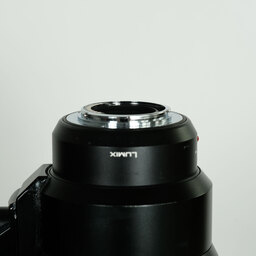 Panasonic LEICA DG ELMARIT 200mm / F2.8 / POWER O.I.S. Panasonic LEICA DG ELMARIT 200mm / F2.8 / POWER O.I.S.
