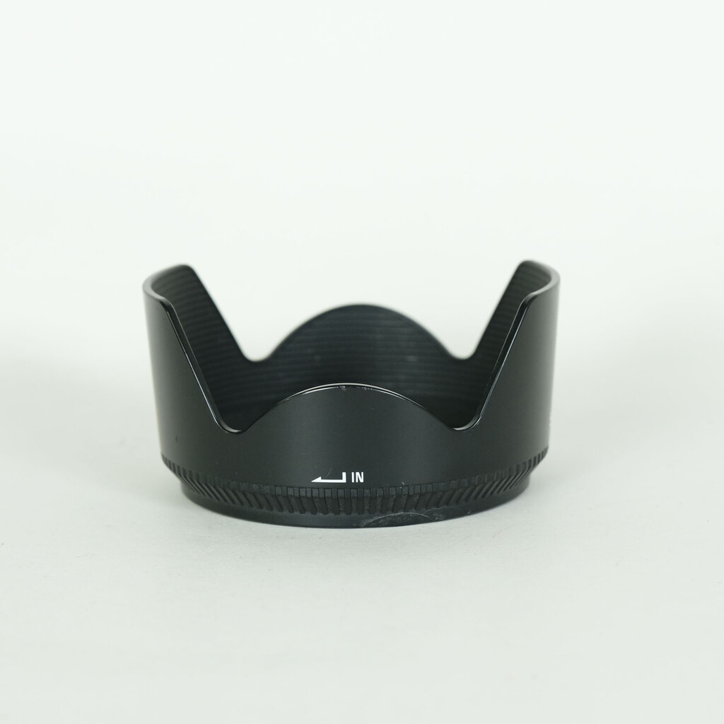 SIGMA 18-250mm F3.5-6.3 DC MACRO OS HSM (キヤノンEF用) SIGMA 18-250mm F3.5-6.3 DC MACRO OS HSM (キヤノンEF用)