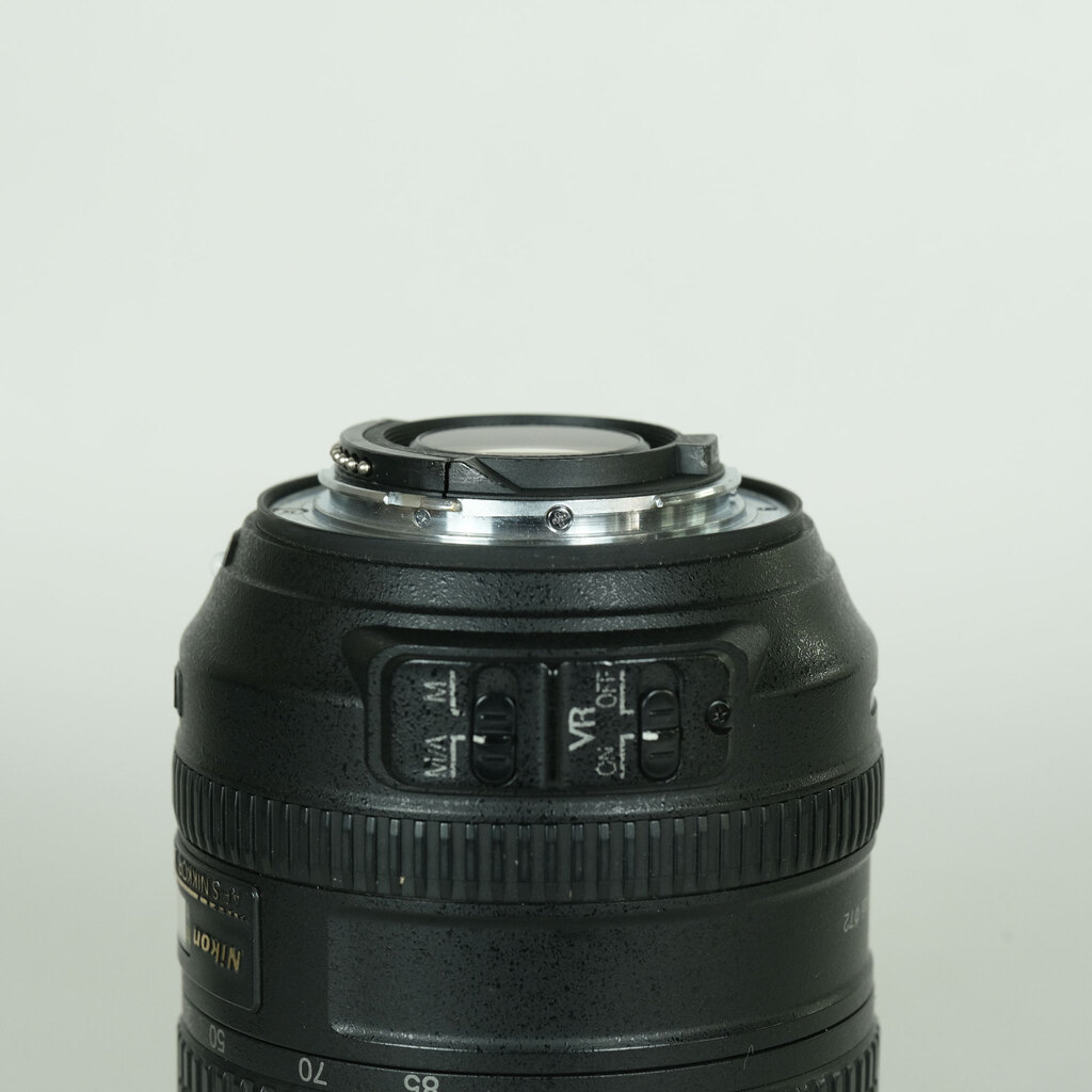 Nikon AF-S NIKKOR 24-85mm F3.5-4.5G ED VR Nikon AF-S NIKKOR 24-85mm F3.5-4.5G ED VR