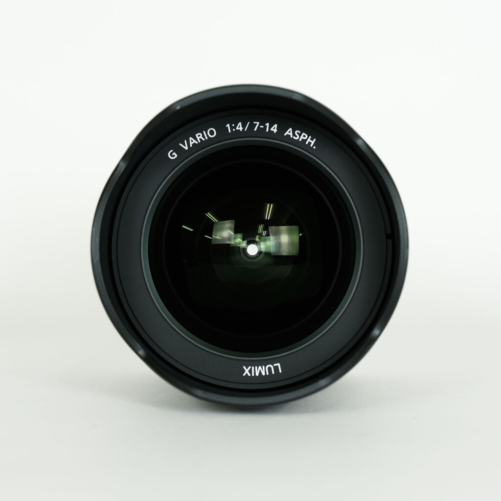 Panasonic LUMIX G VARIO 7-14mm / F4.0 ASPH. Panasonic LUMIX G VARIO 7-14mm / F4.0 ASPH.