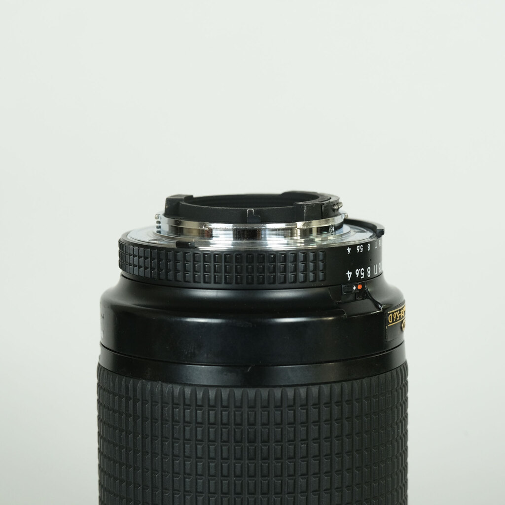 Nikon AF Zoom-Nikkor ED 70-300mm F4-5.6D Nikon AF Zoom-Nikkor ED 70-300mm F4-5.6D