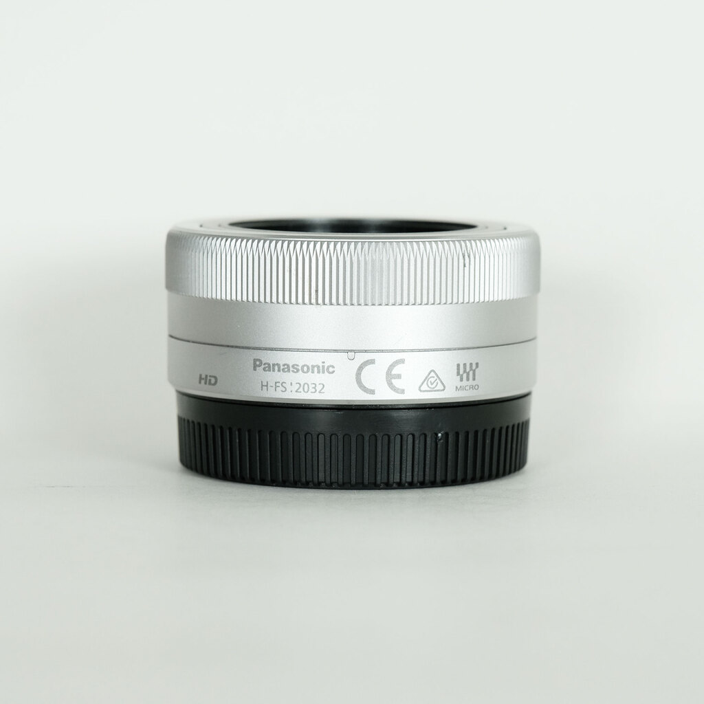 Panasonic LUMIX G VARIO 12-32mm / F3.5-5.6 ASPH. / MEGA