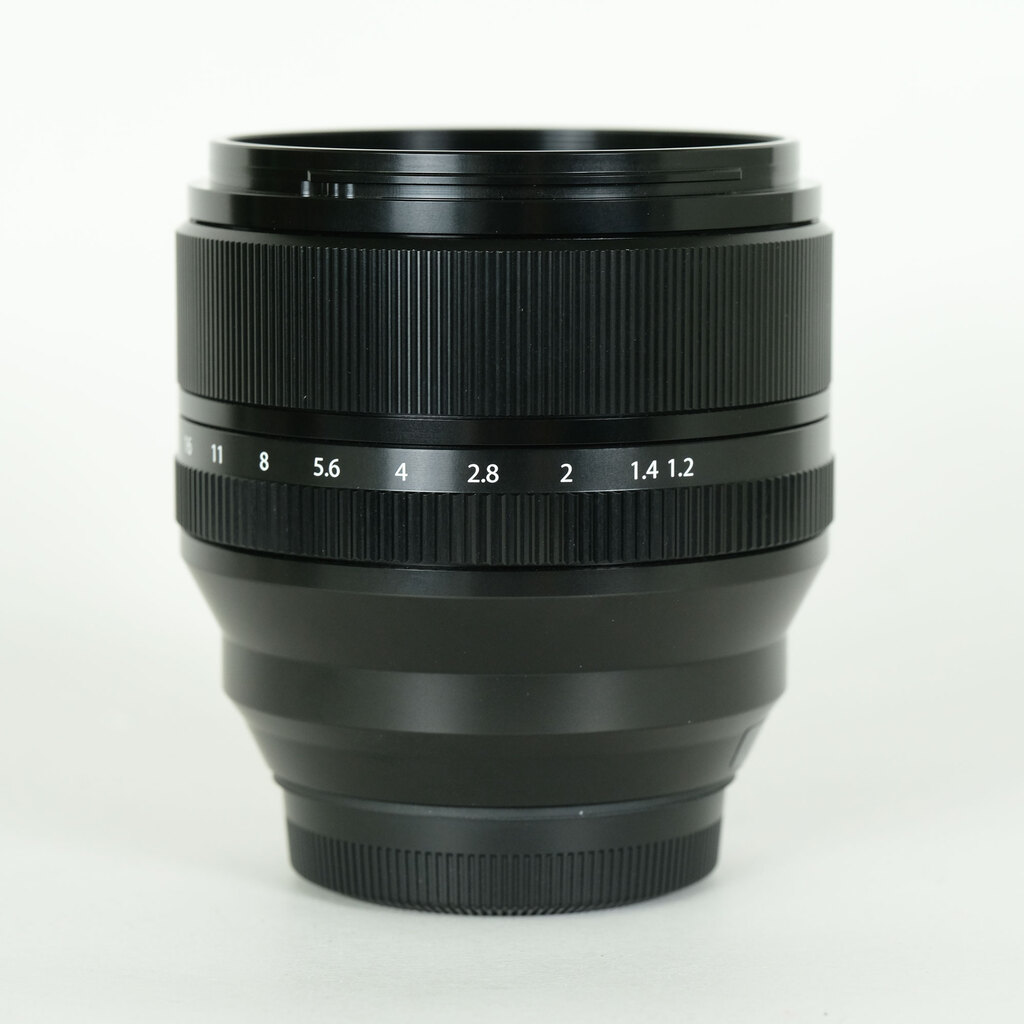 FUJIFILM XF56mmF1.2 R WR FUJIFILM XF56mmF1.2 R WR
