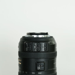 Nikon AF-S DX NIKKOR 18-200mm F3.5-5.6G ED VR II Nikon AF-S DX NIKKOR 18-200mm F3.5-5.6G ED VR II