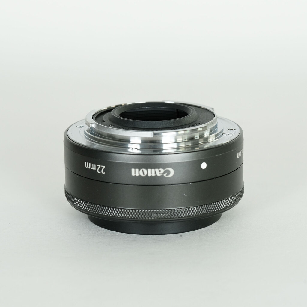 Canon EF-M22mm F2 STM
