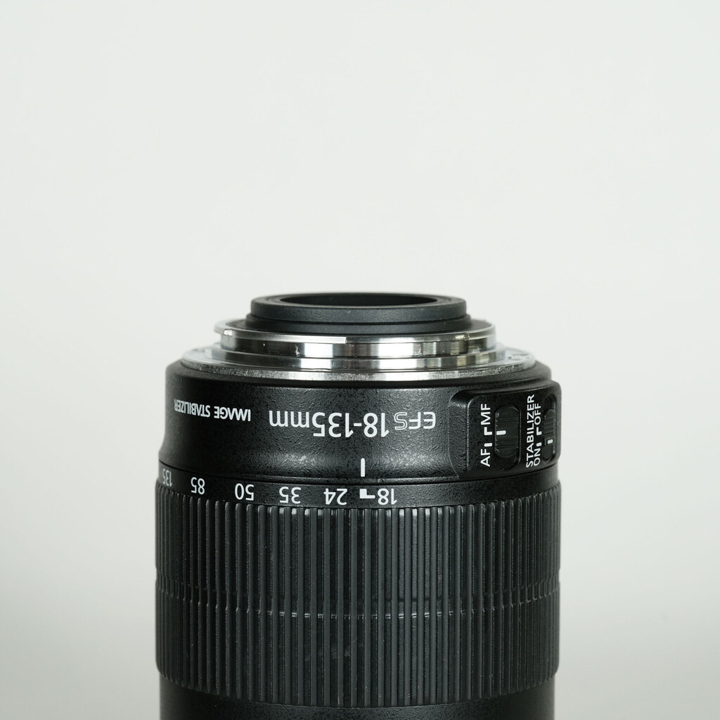 Canon EF-S18-135mm F3.5-5.6 IS Canon EF-S18-135mm F3.5-5.6 IS