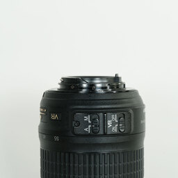 Nikon AF-S DX NIKKOR 18-55mm F3.5-5.6 G VR Nikon AF-S DX NIKKOR 18-55mm F3.5-5.6 G VR