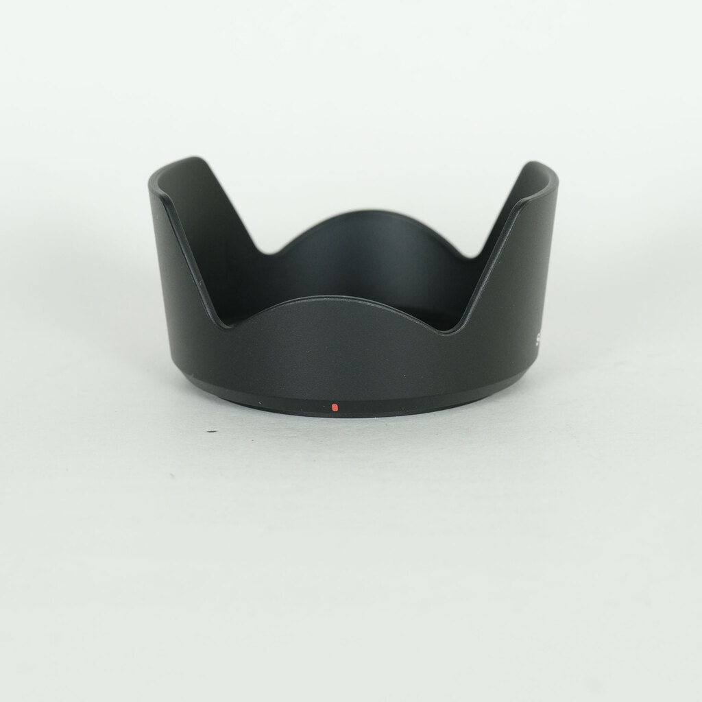 SONY E 18-135mm F3.5-5.6 OSS SEL18135 SONY E 18-135mm F3.5-5.6 OSS SEL18135