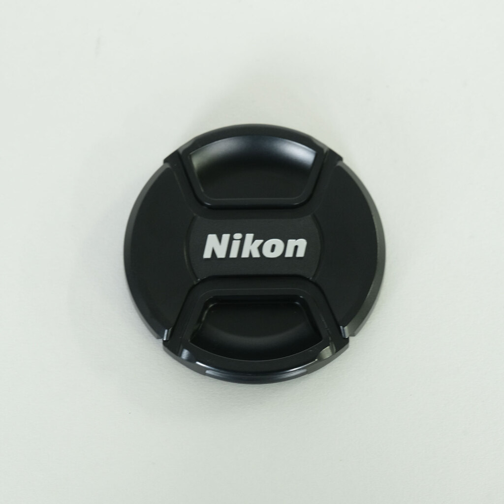 Nikon AF-S DX NIKKOR 18-200mm F3.5-5.6G ED VR II Nikon AF-S DX NIKKOR 18-200mm F3.5-5.6G ED VR II