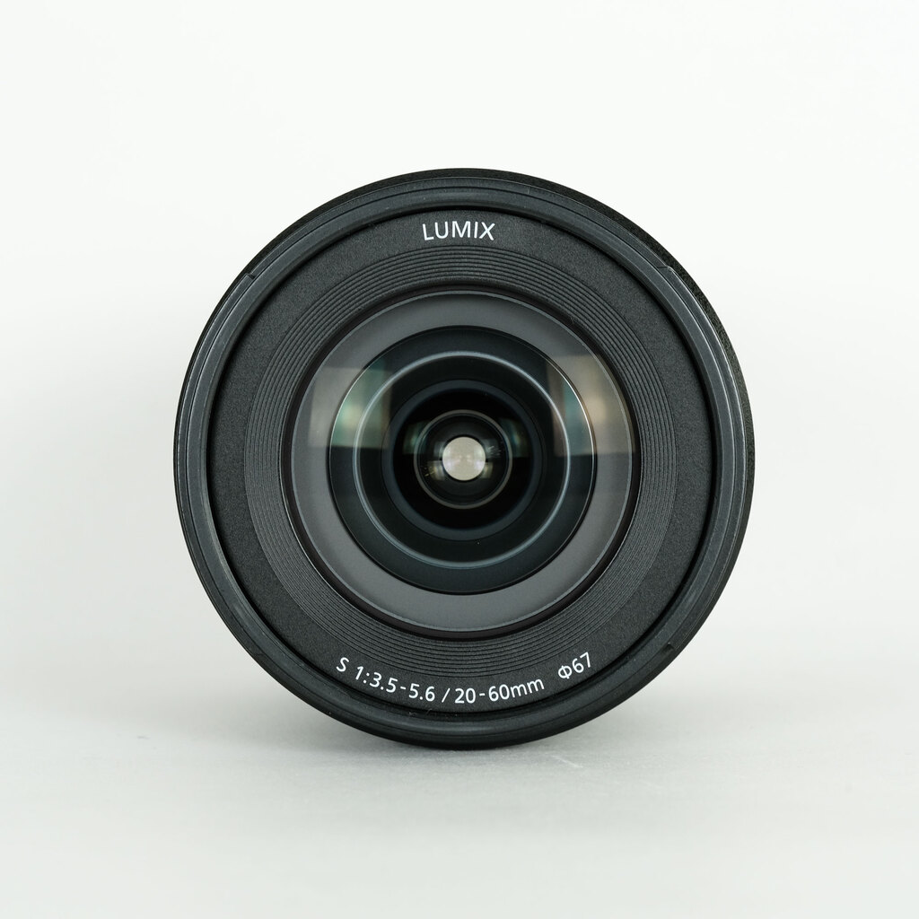Panasonic LUMIX S 20-60mm F3.5-5.6 Panasonic LUMIX S 20-60mm F3.5-5.6