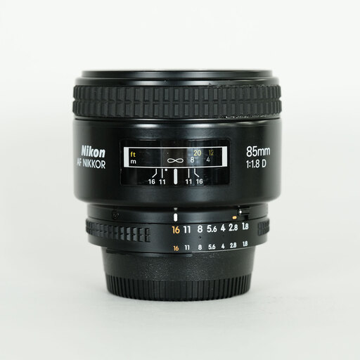 Nikon Ai AF Nikkor 85mm f/1.8D Nikon Ai AF Nikkor 85mm f/1.8D