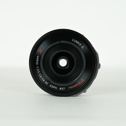 Panasonic LUMIX G X VARIO PZ 14-42mm / F3.5-5.6 ASPH. / POWER O.I.S. Panasonic LUMIX G X VARIO PZ 14-42mm / F3.5-5.6 ASPH. / POWER O.I.S.