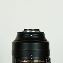 Nikon AF-S NIKKOR 70-200mm f/2.8E FL ED VR Nikon AF-S NIKKOR 70-200mm f/2.8E FL ED VR