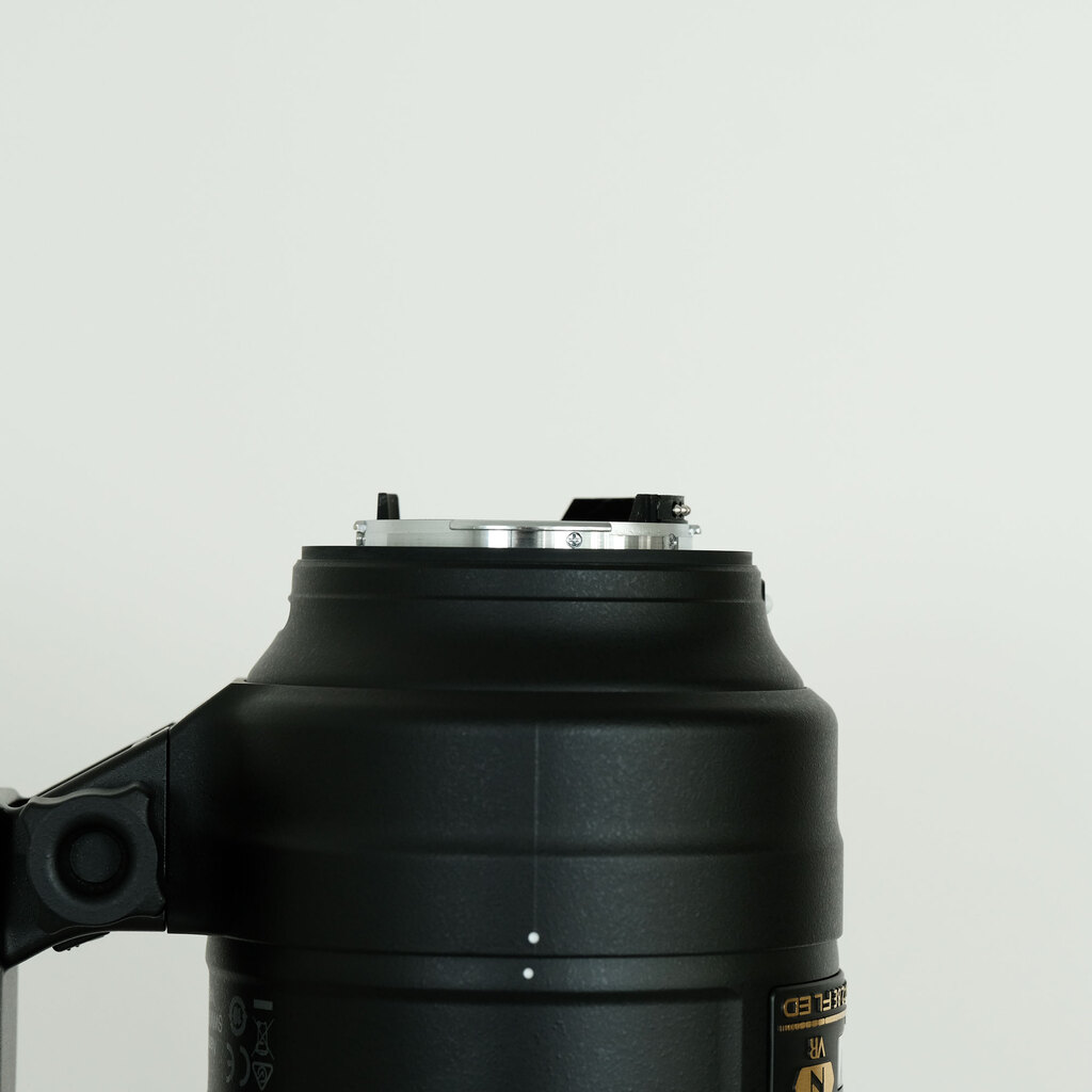 Nikon AF-S NIKKOR 70-200mm f/2.8E FL ED VR Nikon AF-S NIKKOR 70-200mm f/2.8E FL ED VR