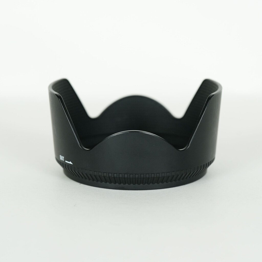 SIGMA 18-250mm F3.5-6.3 DC MACRO OS HSM (キヤノンEF用) SIGMA 18-250mm F3.5-6.3 DC MACRO OS HSM (キヤノンEF用)