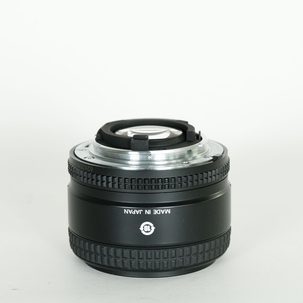 Nikon Ai AF Nikkor 35mm F2D