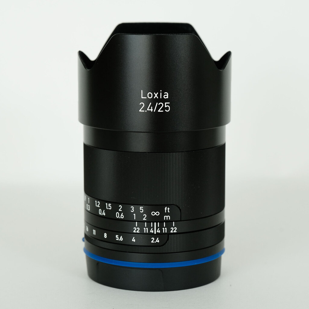 中古　ZEISS Loxia f2.4/25mm レンズ　箱無し 中古 ZEISS Loxia f2.4/25mm レンズ 箱無し 中古 ZEISS Loxia f2