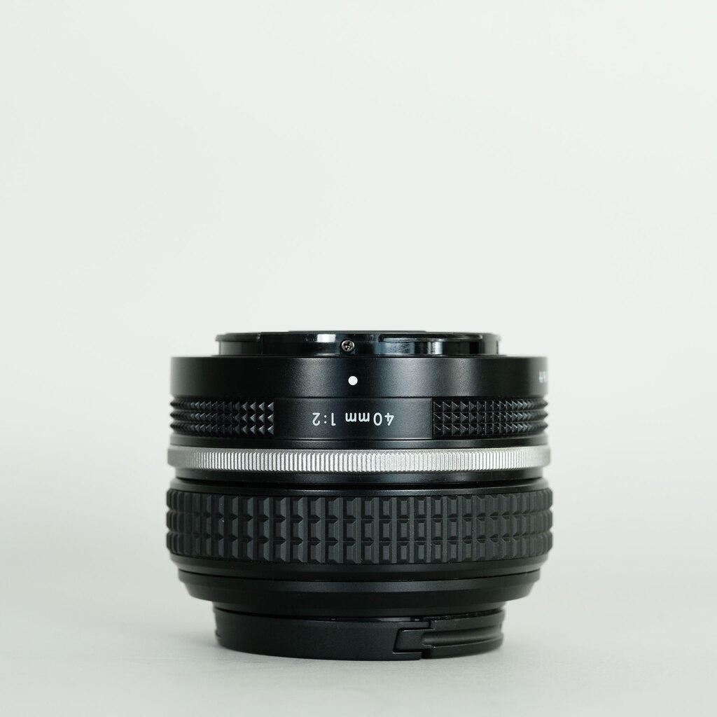 Nikon NIKKOR Z 40mm f/2 Nikon NIKKOR Z 40mm f/2