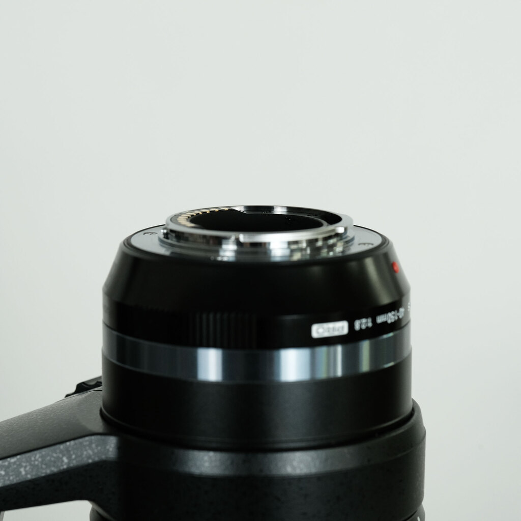 OLYMPUS M.ZUIKO DIGITAL ED 40-150mm F2.8 PRO OLYMPUS M.ZUIKO DIGITAL ED 40-150mm F2.8 PRO
