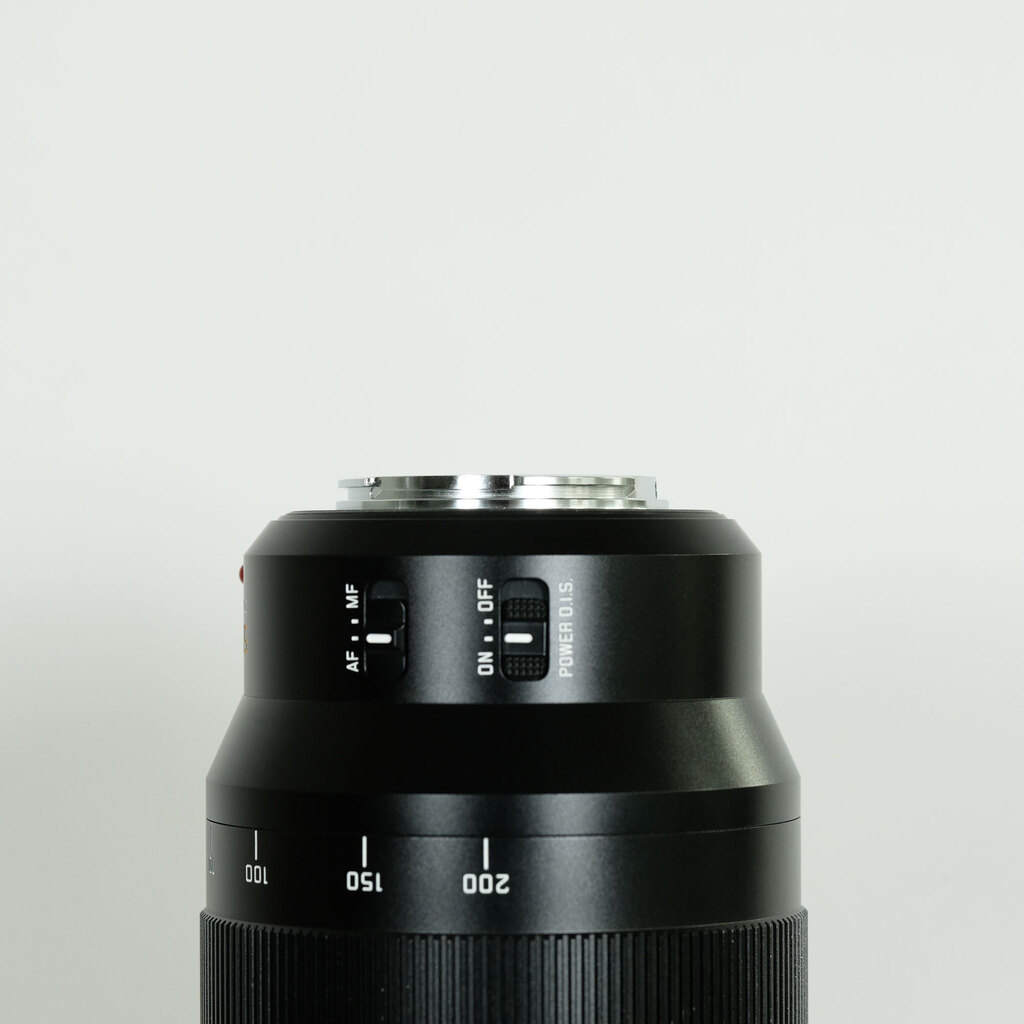 Panasonic LEICA DG VARIO-ELMARIT 50-200mm / F2.8-4.0 ASPH. / POWER O.I.S. Panasonic LEICA DG VARIO-ELMARIT 50-200mm / F2.8-4.0 ASPH. / POWER O.I.S.