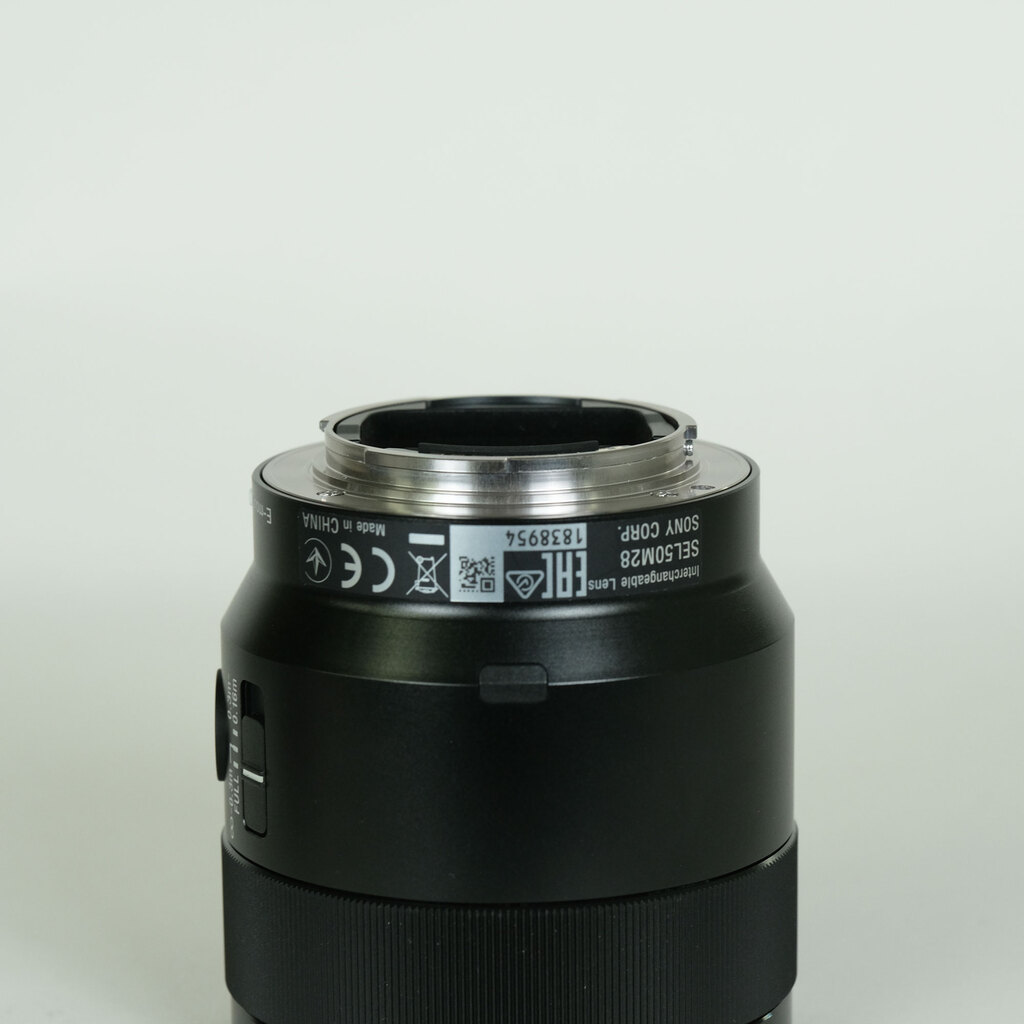 SONY FE 50mm F2.8 Macro SEL50M28 SONY FE 50mm F2.8 Macro SEL50M28