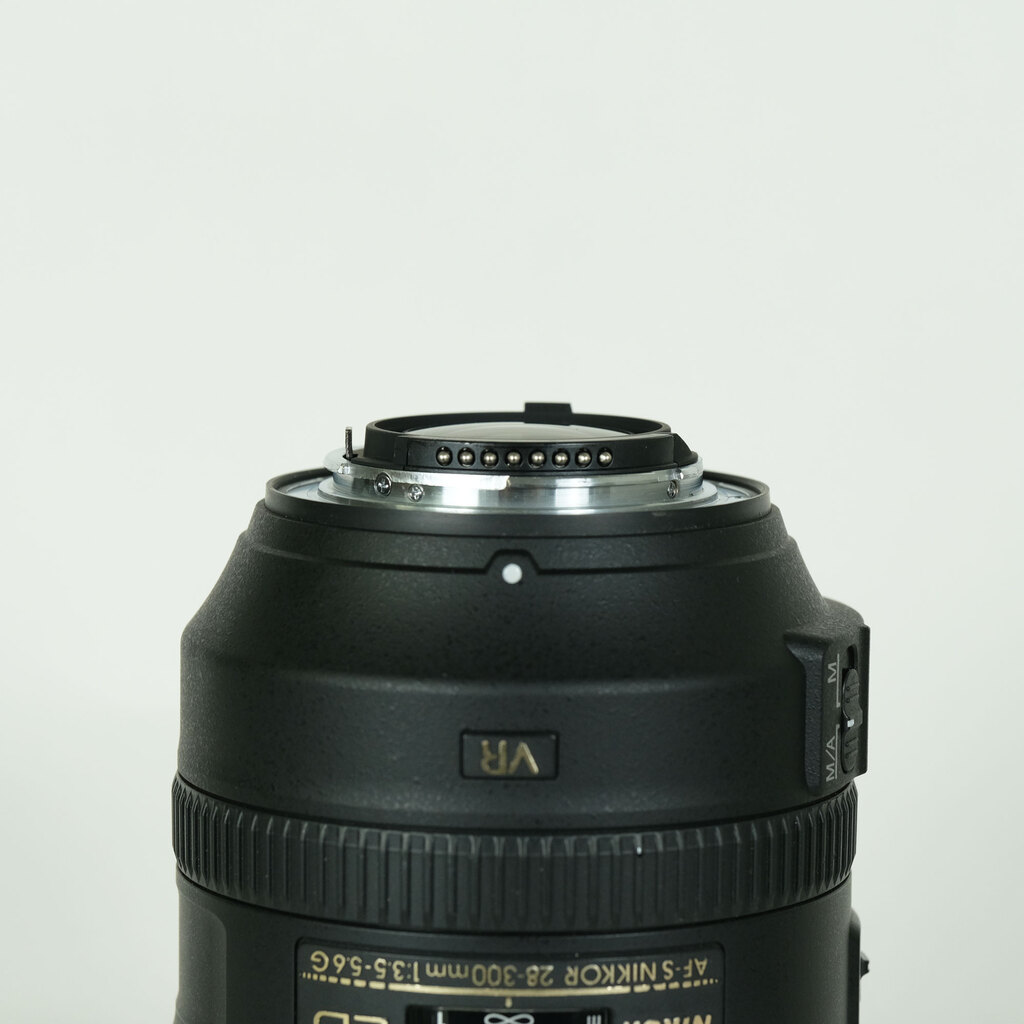 Nikon AF-S NIKKOR 28-300mm f/3.5-5.6G ED VR
