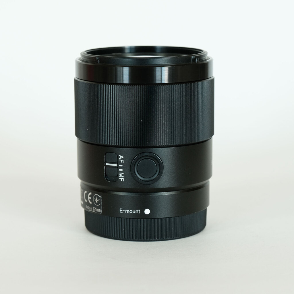 SONY FE 35mm F1.8 SEL35F18F SONY FE 35mm F1.8 SEL35F18F