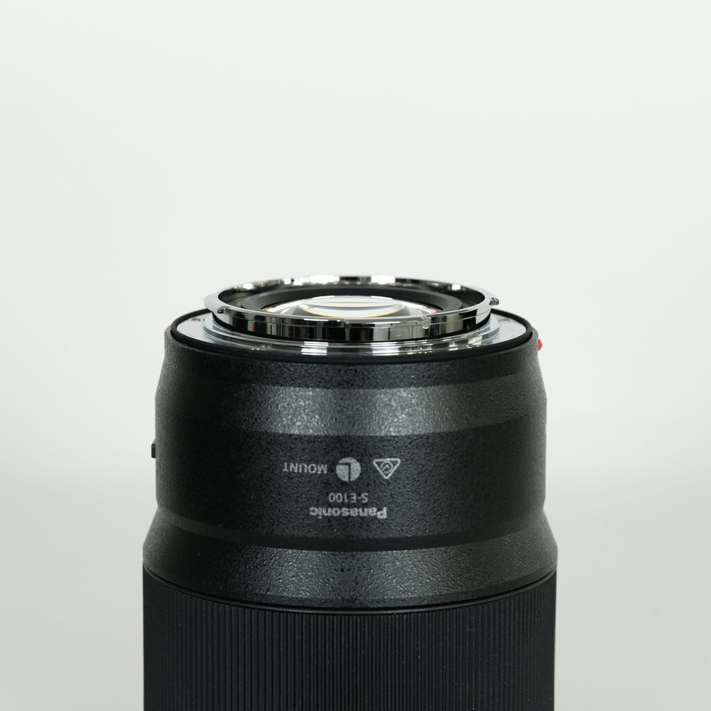 Panasonic LUMIX S 100mm F2.8 MACRO Panasonic LUMIX S 100mm F2.8 MACRO