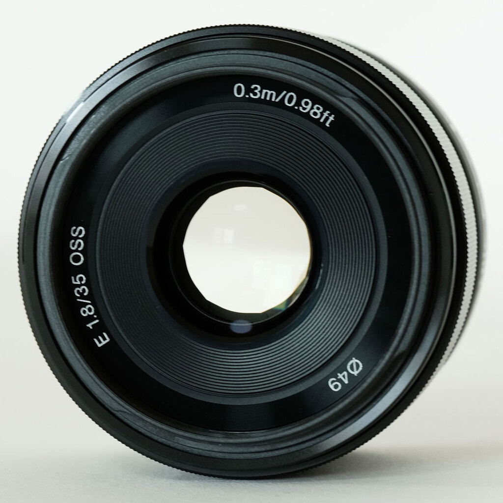★高性能広角単焦点★ SONY E 35mm F1.8 OSS SEL35F18 Amazon | SONY(ソニー) 広角単焦点レンズ フルサイズ FE 35mm F1