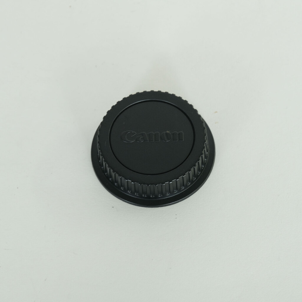 Canon EF70-300mm F4-5.6 IS II USM Canon EF70-300mm F4-5.6 IS II USM