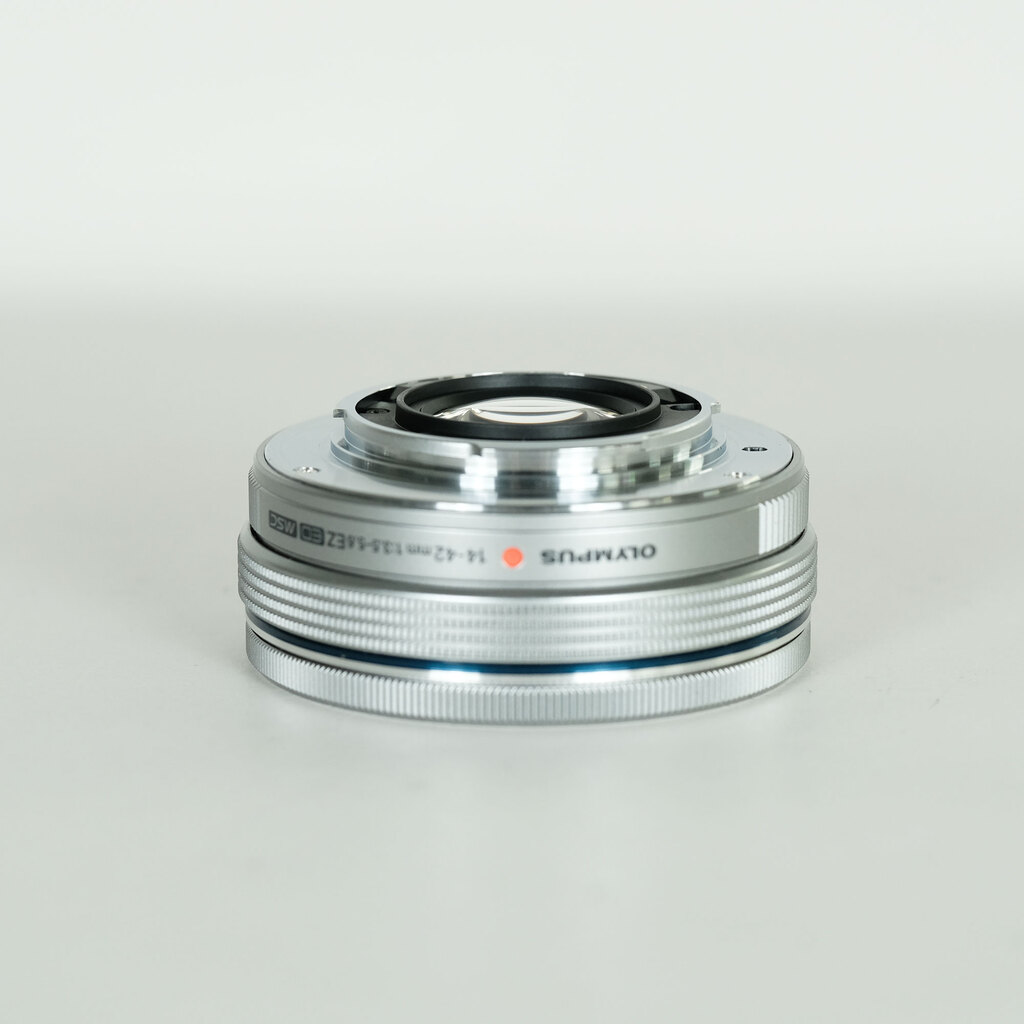 OLYMPUS M.ZUIKO DIGITAL ED 14-42mm F3.5-5.6 EZ シルバー