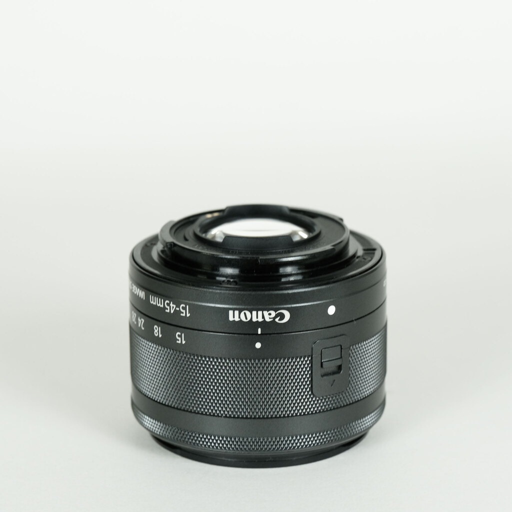 Canon EF-M15-45mm F3.5-6.3 IS STM Canon EF-M15-45mm F3.5-6.3 IS STM