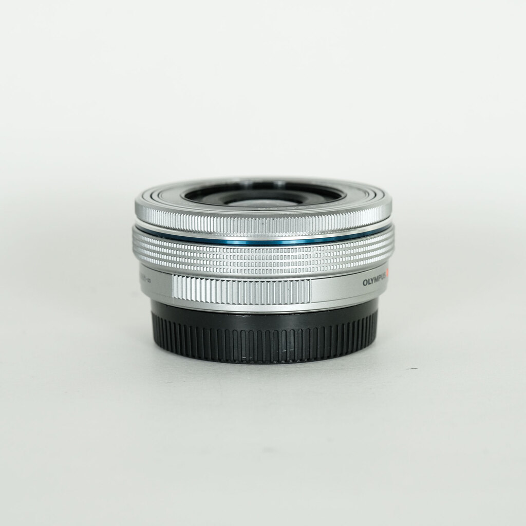OLYMPUS M.ZUIKO DIGITAL ED 14-42mm F3.5-5.6 EZ シルバー OLYMPUS M.ZUIKO DIGITAL ED 14-42mm F3.5-5.6 EZ シルバー