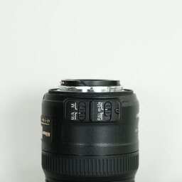 Nikon AF-S DX Micro NIKKOR 40mm f/2.8G Nikon AF-S DX Micro NIKKOR 40mm f/2.8G