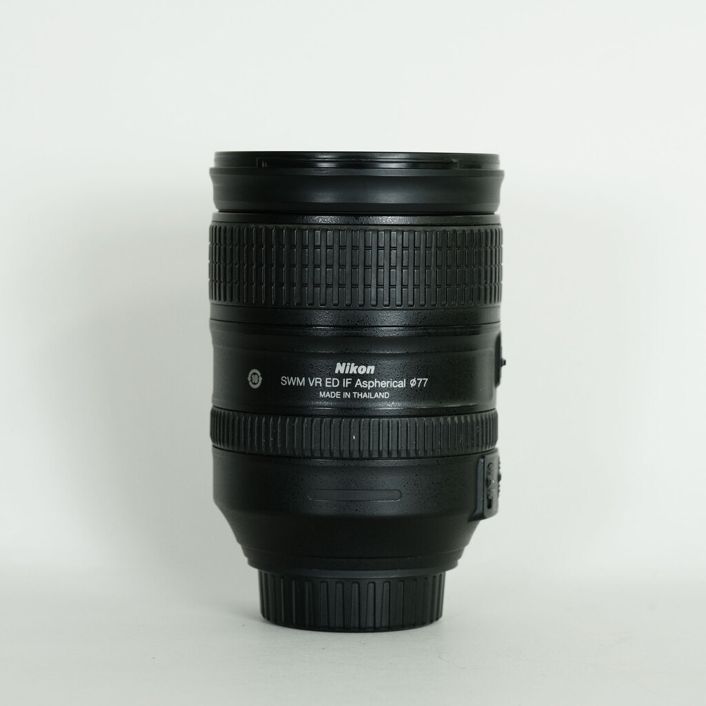 Nikon AF-S NIKKOR 28-300mm f/3.5-5.6G ED VR Nikon AF-S NIKKOR 28-300mm f/3.5-5.6G ED VR